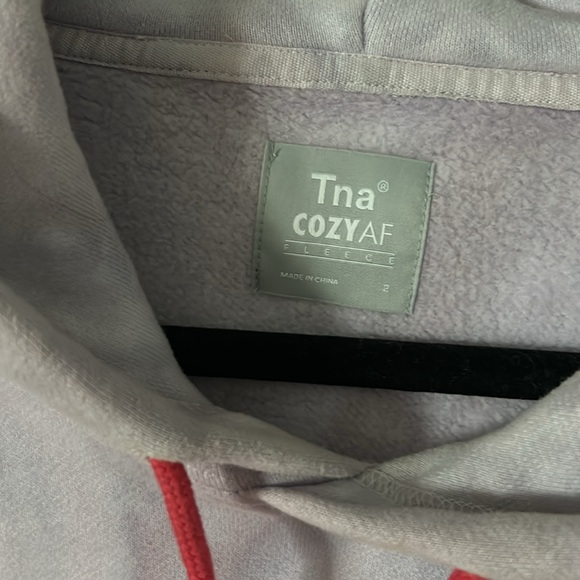 Aritzia/TNA COZY AF HOODIE - Picture 3 of 3